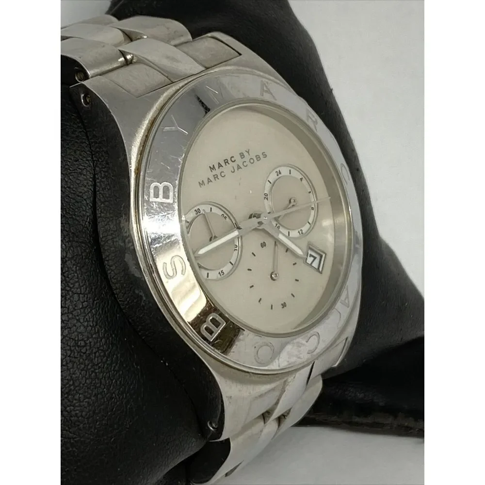 Marc Jacobs MBM8636 Women Silver Stainless Steel Analog Dial Quartz Watch GE587